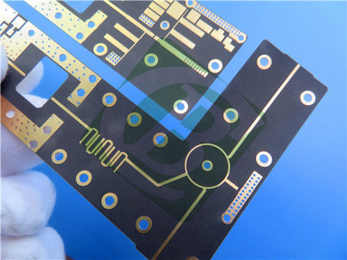 PCB RT/duroid 5880 15mil a 2 strati con maschera di saldatura verde