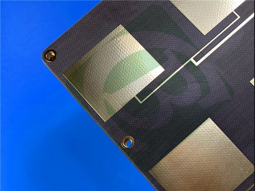 TLX-8 PCB a due strati 10 mil Substrato ENIG Finish per applicazioni RF