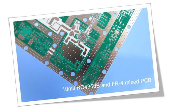 Bordo ibrido del PWB di 4 strati sviluppato su Rogers 10mil RO4350B e FR-4